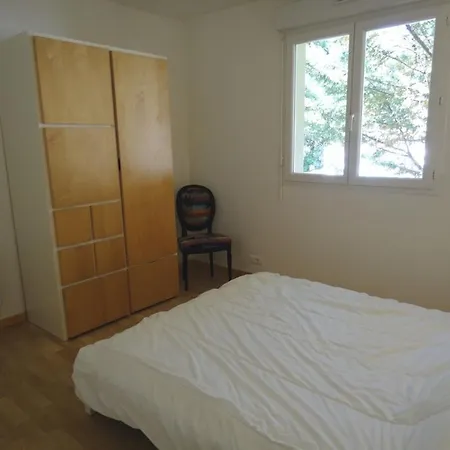 Maison Boisée, 800m De La Plage, 100m², 3 Chambres, Terrasse, Parking - Fr-1-777-18
