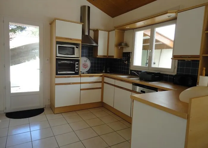 Maison Boisee, 800M De La Plage, 100M², 3 Chambres, Terrasse, Parking - Fr-1-777-18 *